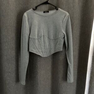 Elegant Long Sleeve Crop Top in Light Blue